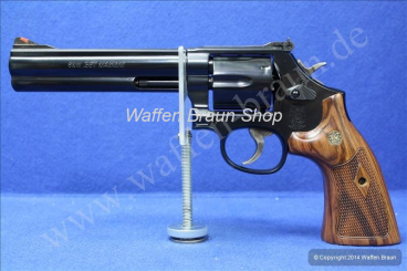 Smith & Wesson Mod 586-8 brüniert 6" mit original Holzgriffschalen  (Neues Model seit 2012) 